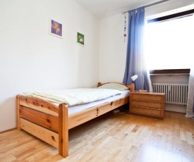 Room next to Oktoberfest in a shared 3 room apartment