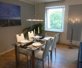 Moderne Dachgeschosswohnung ( 2 Zimmer/ 60m² )