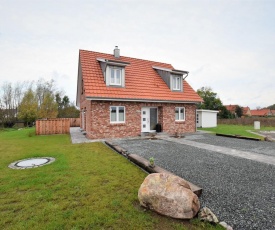 Cozy Holiday Home in Gross Schwansee with Sauna