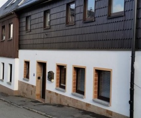 Springer-Apartment-1215