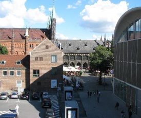 Rathausmarkt 2