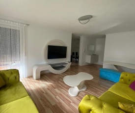 Deluxe Apartment O&V